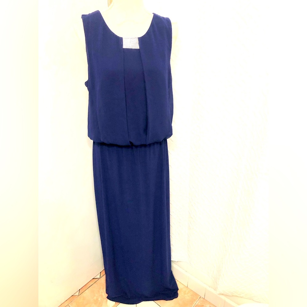 Elegant MSK Navy Blue Sleeveless Evening Gown with Diamond Accent on Neckline